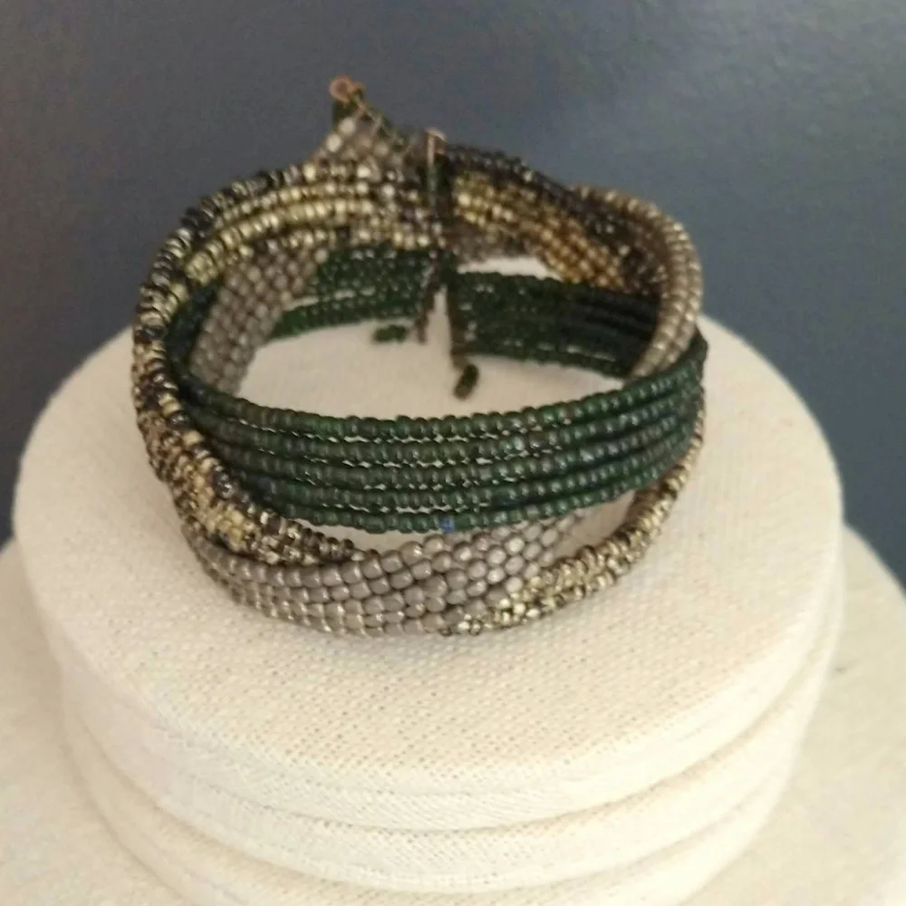 Multi color seed bead bracelet